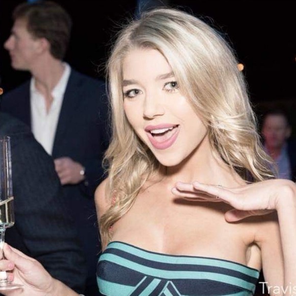 Meet your Posher, Shelby - Picture 1 of 1